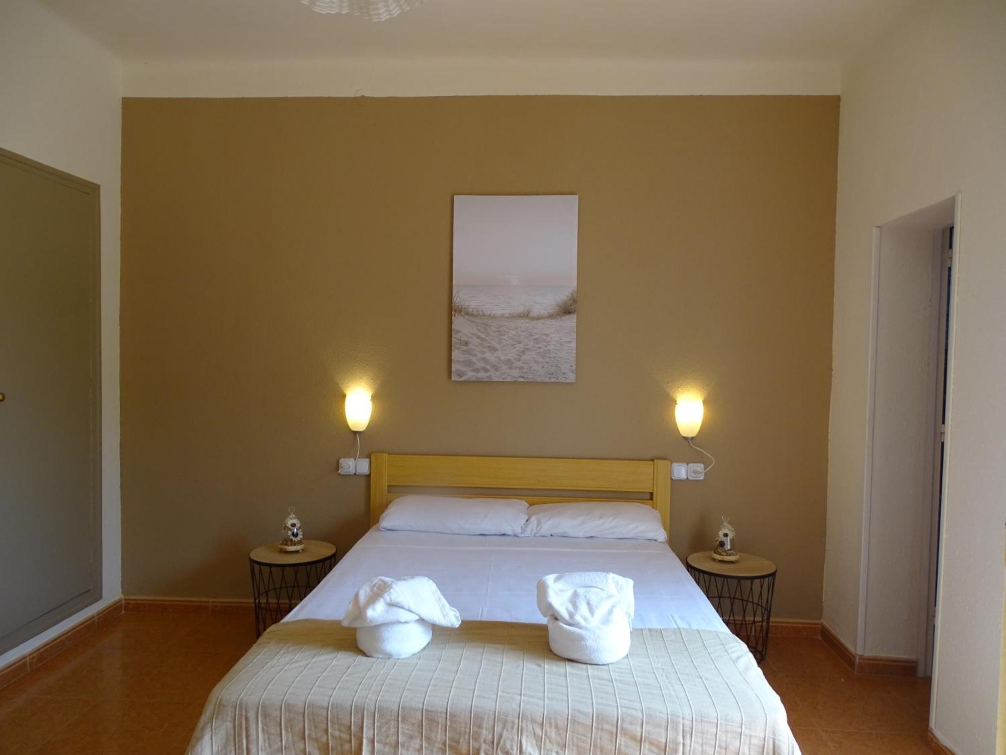 Hostal Lleida Segur de Calafell Luaran gambar